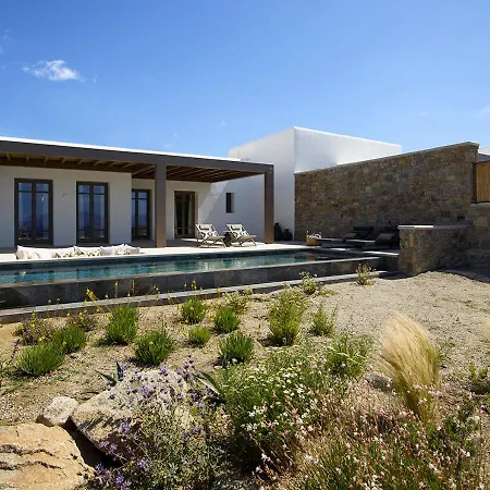 Bonzoe Suites & Villas-3